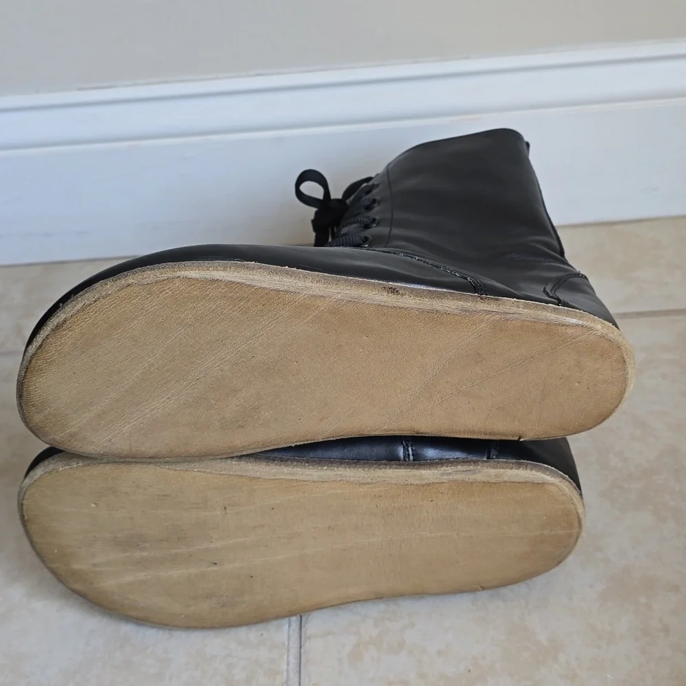 NWOB Aintap Leather/Shearling Lace-up Boot - Picture 11 of 12